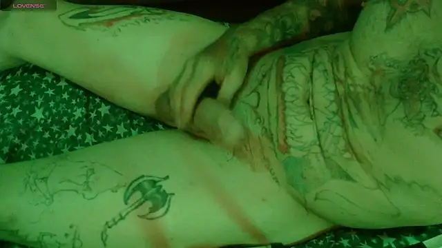 TheOneYouLove69 online show from October 13, 2025, 2:51 pm