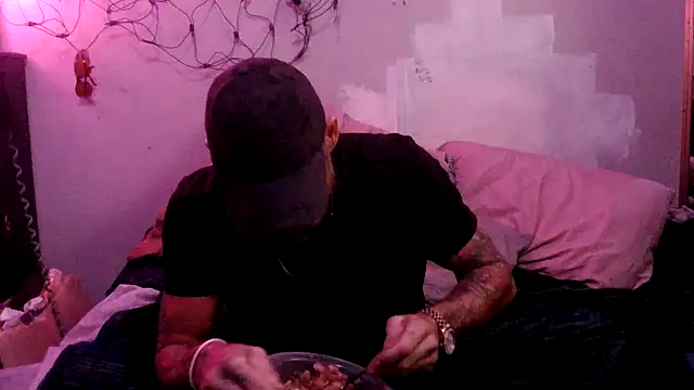 TheOneYouLove69 online show from March 19, 2026, 2:33 am