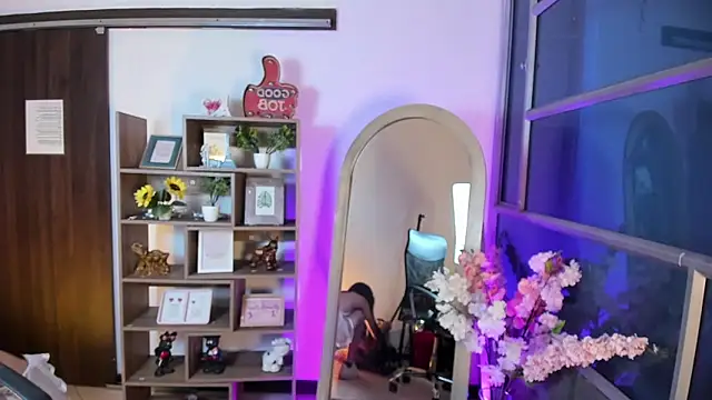 Snapshot of Jasmin_Skinny chatting on September 24, 2025, 3:02 am Jasmin Skinny online show from September 24, 2025, 3:02 am