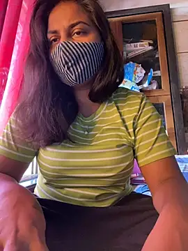 HaaniKaur online show from December 3, 2025, 7:52 am