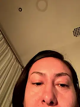 Snapshot of xLadyScarlettx chatting on January 19, 2026, 4:27 am xLadyScarlettx online show from January 19, 2026, 4:27 am