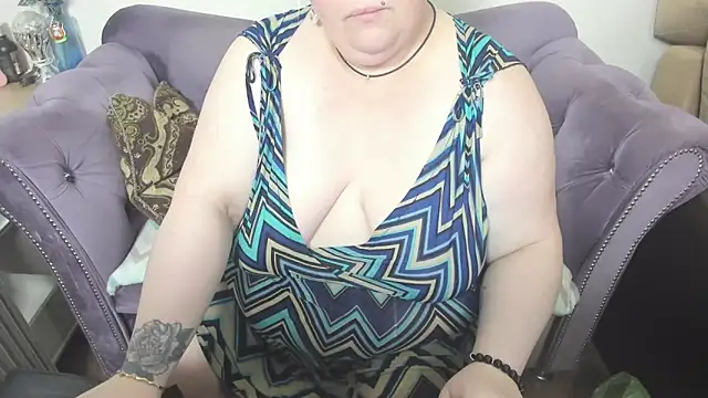 fashiona online show from March 8, 2026, 4:27 am