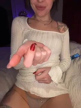 RubyLunaa online show from December 15, 2025, 7:52 pm