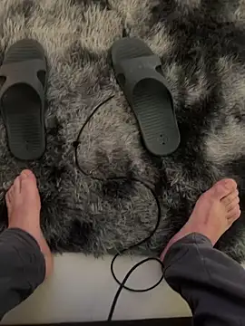 Lucom23 online show from April 13, 2026, 6:39 am