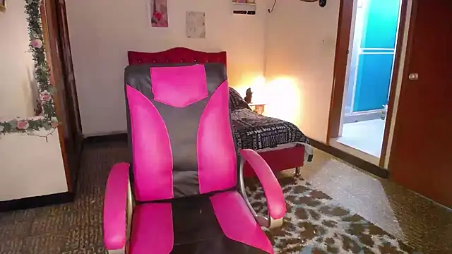 danielle rose 1 online show from November 28, 2025, 8:31 pm