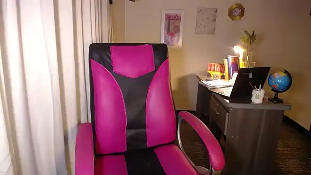 danielle rose 1 online show from March 12, 2026, 1:48 pm