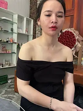 LiLi-Kirix99 online show from June 1, 2026, 8:25 am
