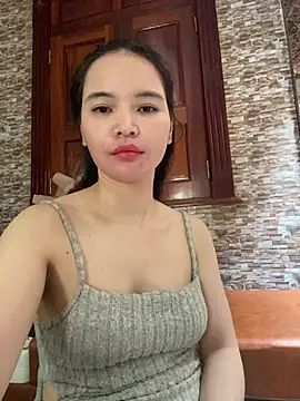 Snapshot of LiLi-Kirix99 chatting on July 5, 2026, 4:52 am LiLi-Kirix99 online show from July 5, 2026, 4:52 am