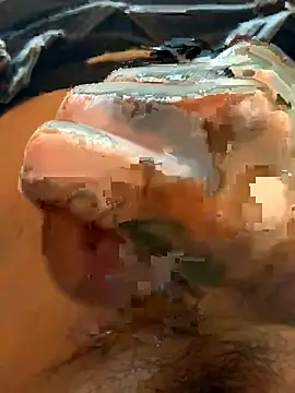 Snapshot of NutP619 chatting on January 5, 2026, 5:27 pm NutP619 online show from January 5, 2026, 5:27 pm