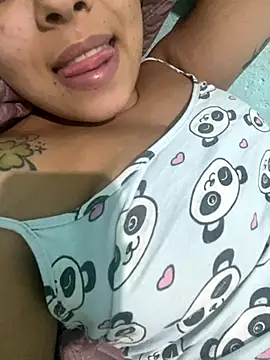 Indiazinha777 online show from November 4, 2025, 10:35 pm