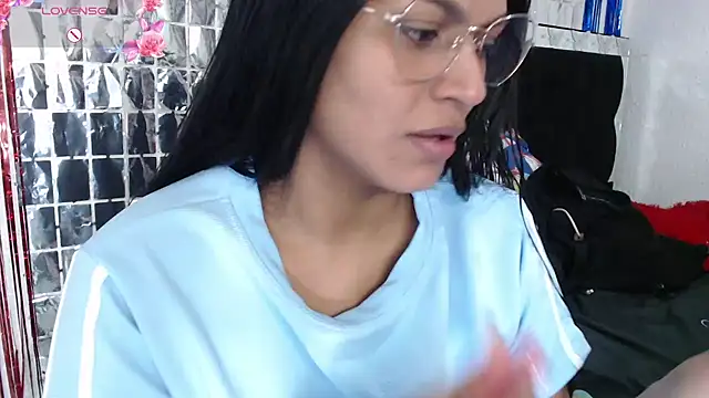 SweetAlmaa online show from October 3, 2025, 11:39 pm