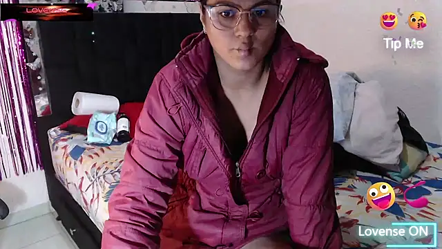 Snapshot of SweetAlmaa chatting on July 14, 2026, 9:47 am SweetAlmaa online show from July 14, 2026, 9:47 am