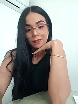 Snapshot of fabiana_rodriguez chatting on February 24, 2025, 10:03 pm fabiana rodriguez online show from February 24, 2025, 10:03 pm