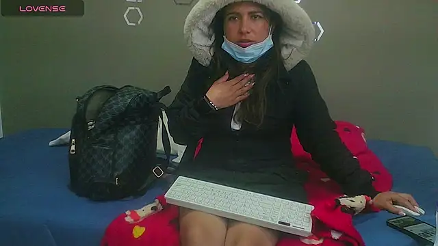 Daringcute online show from March 15, 2025, 6:10 pm