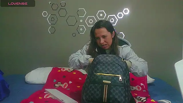 Daringcute online show from March 19, 2025, 6:12 pm