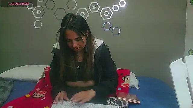 Daringcute online show from March 14, 2025, 6:07 pm