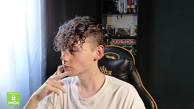 Keytaro online show from December 14, 2025, 10:43 am