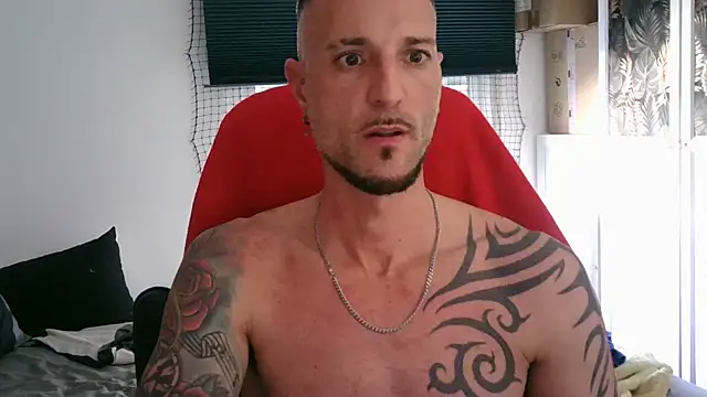 Snapshot of gabrielsaiyann chatting on November 4, 2025, 2:32 pm gabrielsaiyann online show from November 4, 2025, 2:32 pm