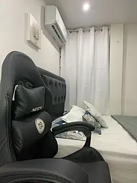 Snapshot of Belissa_miller chatting on September 26, 2025, 7:43 pm Belissa miller online show from September 26, 2025, 7:43 pm