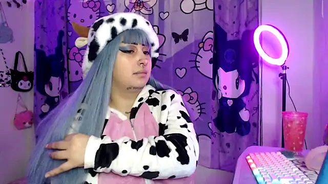 lussyevans24 online show from October 21, 2025, 5:51 am