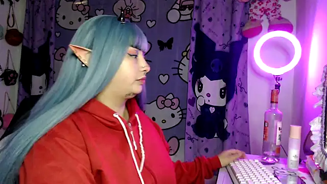 Snapshot of lussyevans24 chatting on February 1, 2026, 5:27 am lussyevans24 online show from February 1, 2026, 5:27 am