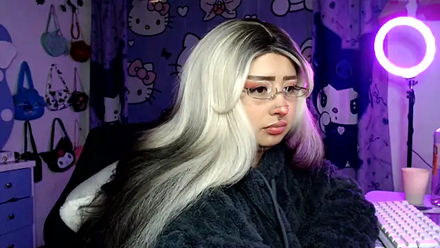 lussyevans24 online show from March 2, 2026, 5:08 am