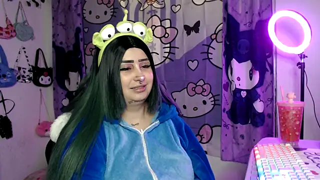 lussyevans24 online show from October 30, 2025, 6:12 am