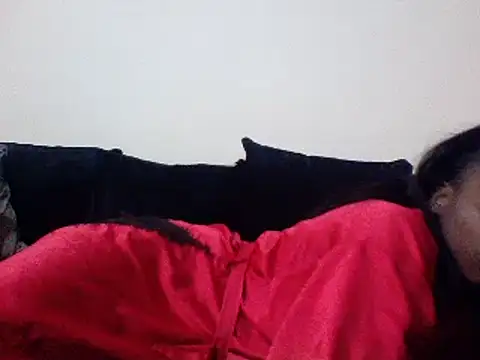 Snapshot of Cinderella_Jewels_ chatting on March 19, 2025, 12:26 am Cinderella Jewels online show from March 19, 2025, 12:26 am