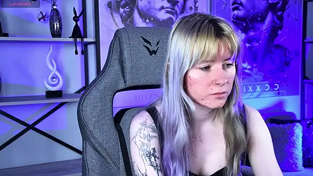 LexiWenford online show from May 26, 2026, 2:53 am