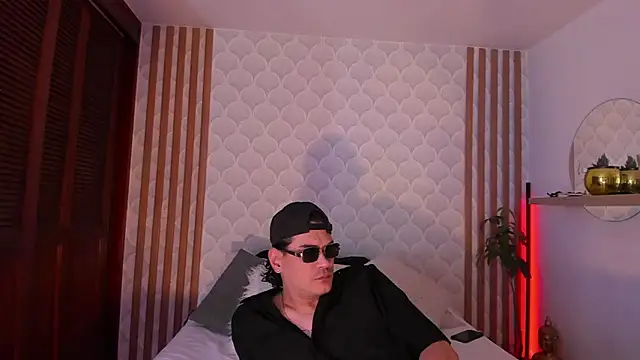 Snapshot of PamelaReall chatting on February 17, 2026, 7:49 am PamelaReall online show from February 17, 2026, 7:49 am