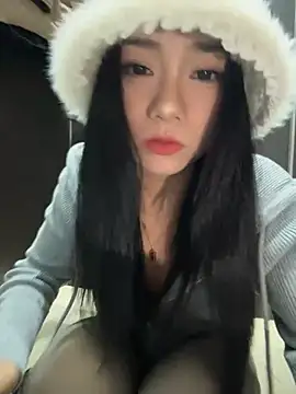 Snapshot of Asia-Melody chatting on February 25, 2025, 12:05 pm Asia-Melody online show from February 25, 2025, 12:05 pm