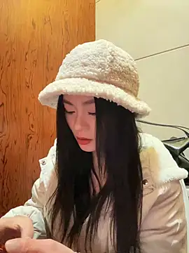 Snapshot of Asia-Melody chatting on February 18, 2025, 11:33 am Asia-Melody online show from February 18, 2025, 11:33 am