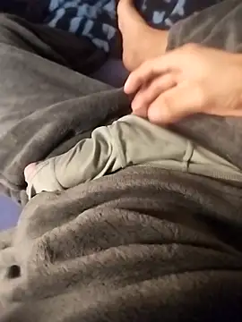 Snapshot of Dennis_2024 chatting on December 3, 2025, 6:57 am Dennis 2024 online show from December 3, 2025, 6:57 am