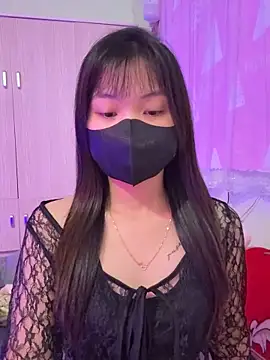 Maeve2k5 online show from October 28, 2025, 12:33 am