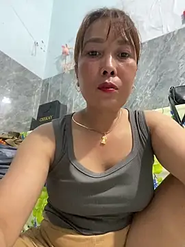 Linaannn online show from March 31, 2026, 1:02 pm