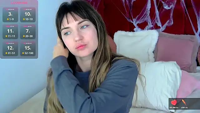 Snapshot of VioletUmi chatting on October 18, 2025, 9:11 am VioletUmi online show from October 18, 2025, 9:11 am