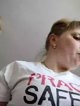 Snapshot of CoddessCrystal chatting on March 7, 2025, 12:34 pm CoddessCrystal online show from March 7, 2025, 12:34 pm