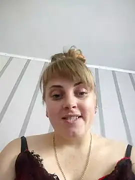 CoddessCrystal online show from October 30, 2025, 9:18 am