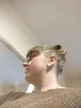 CoddessCrystal online show from February 20, 2026, 6:26 am