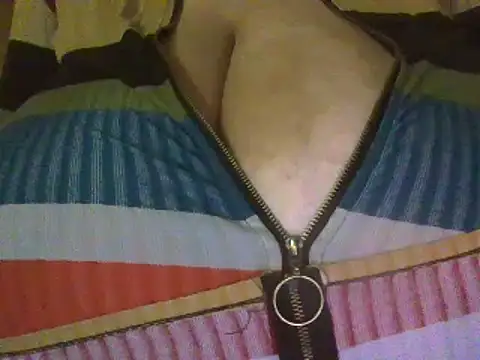 Snapshot of RoxiRedXXX chatting on February 24, 2025, 6:36 pm RoxiRedXXX online show from February 24, 2025, 6:36 pm