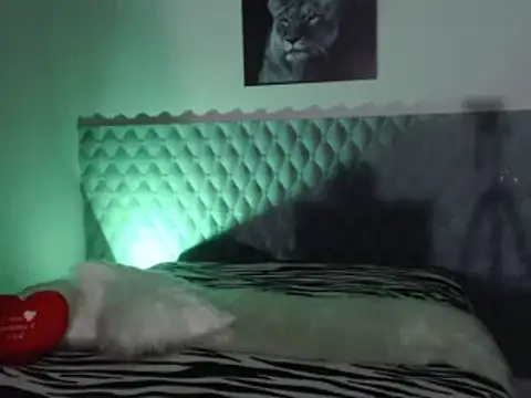 Sarahmonesexy online show from February 12, 2025, 9:33 pm