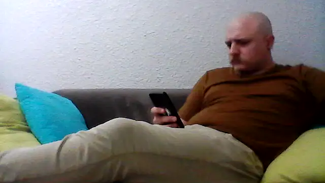 QueueFrenchie online show from October 21, 2025, 7:35 pm