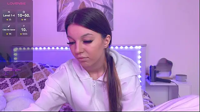 Snapshot of Veronica_leal chatting on September 30, 2025, 7:58 am Veronica leal online show from September 30, 2025, 7:58 am