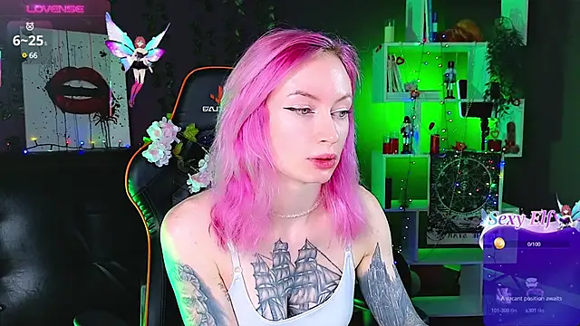  HelenCarter online show from February 24, 2025, 8:58 pm