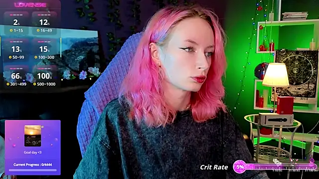  HelenCarter online show from October 21, 2025, 8:30 pm