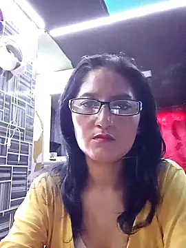 Snapshot of AdelinaMiran90 chatting on September 14, 2025, 5:46 pm AdelinaMiran90 online show from September 14, 2025, 5:46 pm