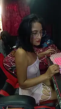 Snapshot of AdelinaMiran90 chatting on October 29, 2025, 7:24 pm AdelinaMiran90 online show from October 29, 2025, 7:24 pm