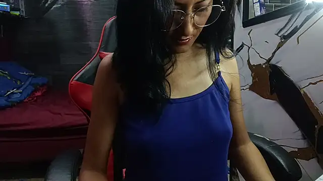 AdelinaMiran90 online show from June 14, 2026, 7:09 am