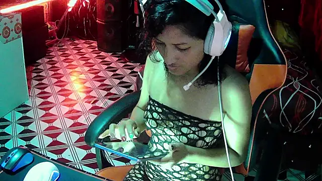 Snapshot of AdelinaMiran90 chatting on February 11, 2025, 3:40 am AdelinaMiran90 online show from February 11, 2025, 3:40 am