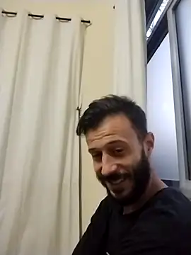 Snapshot of LopeseLua chatting on October 9, 2025, 8:31 pm LopeseLua online show from October 9, 2025, 8:31 pm